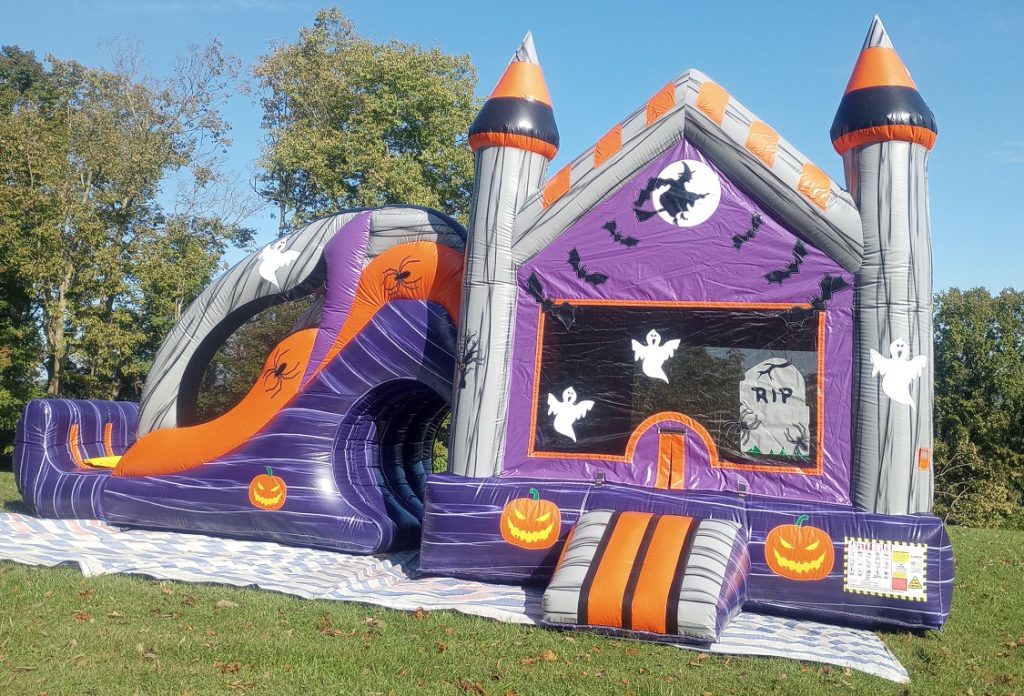 Halloween combo inflatable outside Union, Kentucky